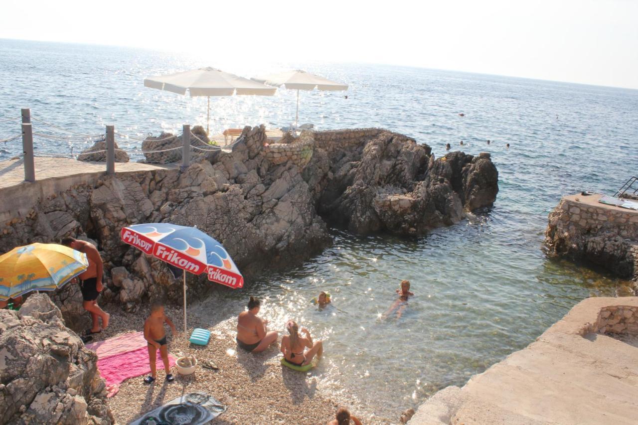 Anna Apartment Utjeha Dış mekan fotoğraf